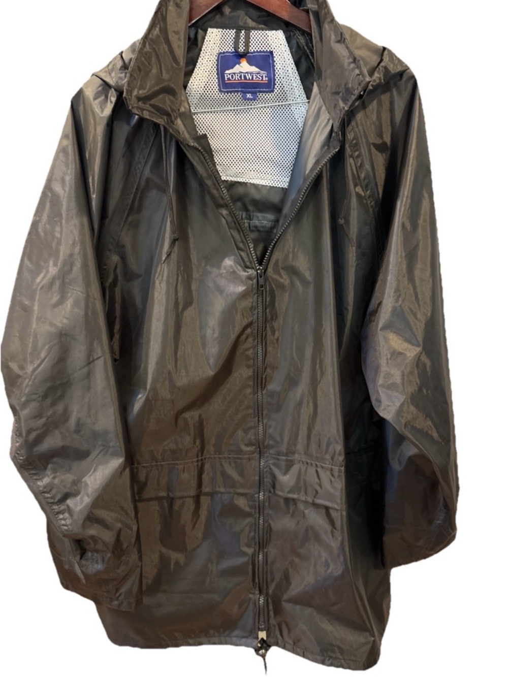 Unisex XL Portwest Classic Rain Jacket Hooded Vented Black Pockets Tailgate